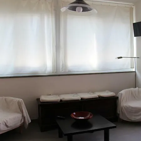 Irie Life - Centre Penthouse Гостевой дом Пескара